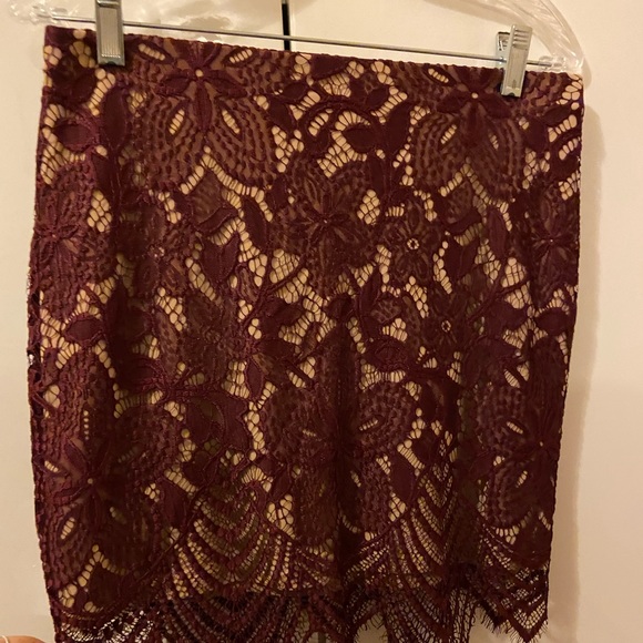Express Burgundy Lace Overlay Skirt - Picture 6 of 9